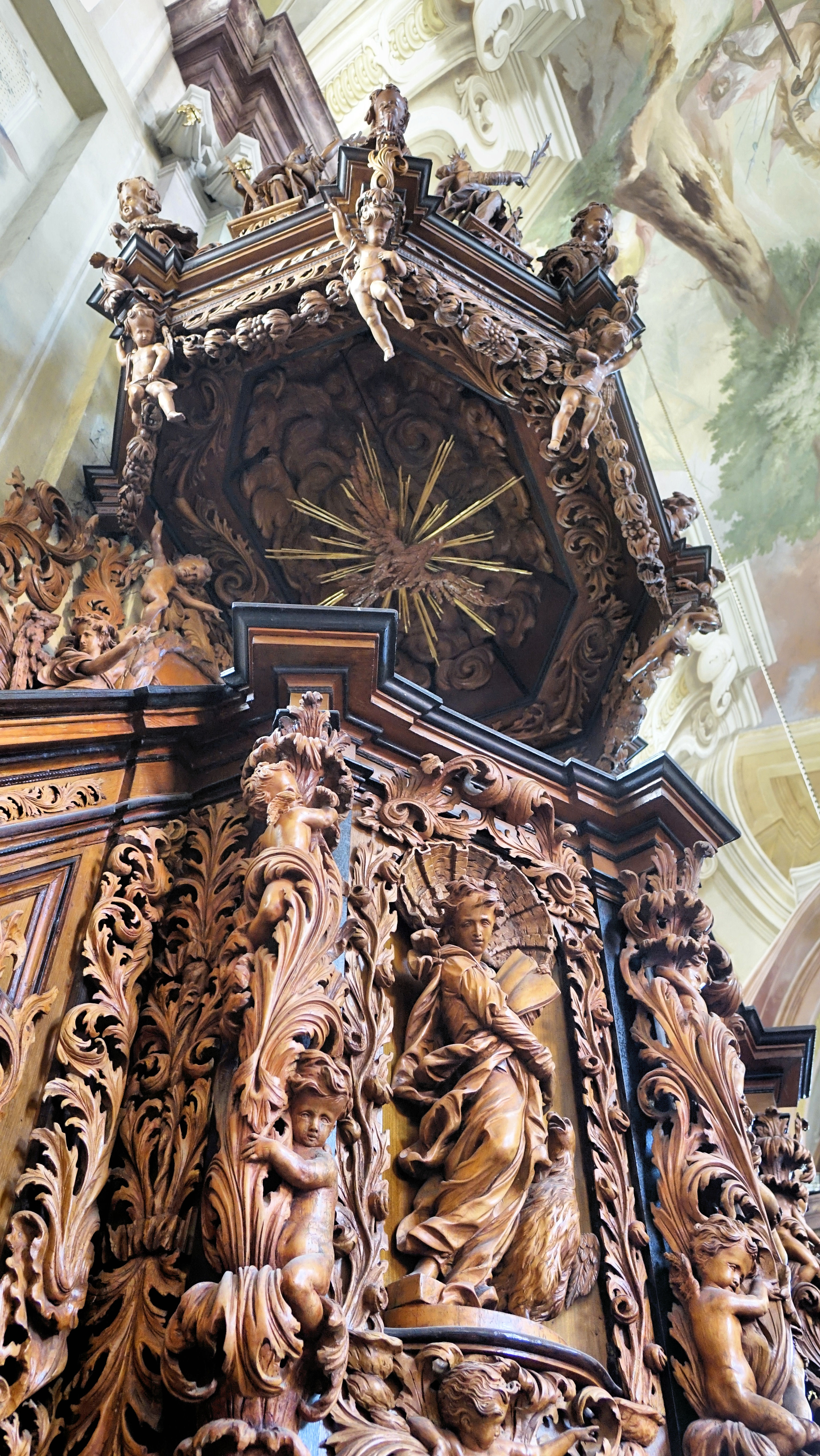 Kostel sv. Petra a Pavla v Nové Říši - interiér, detail kazatelny