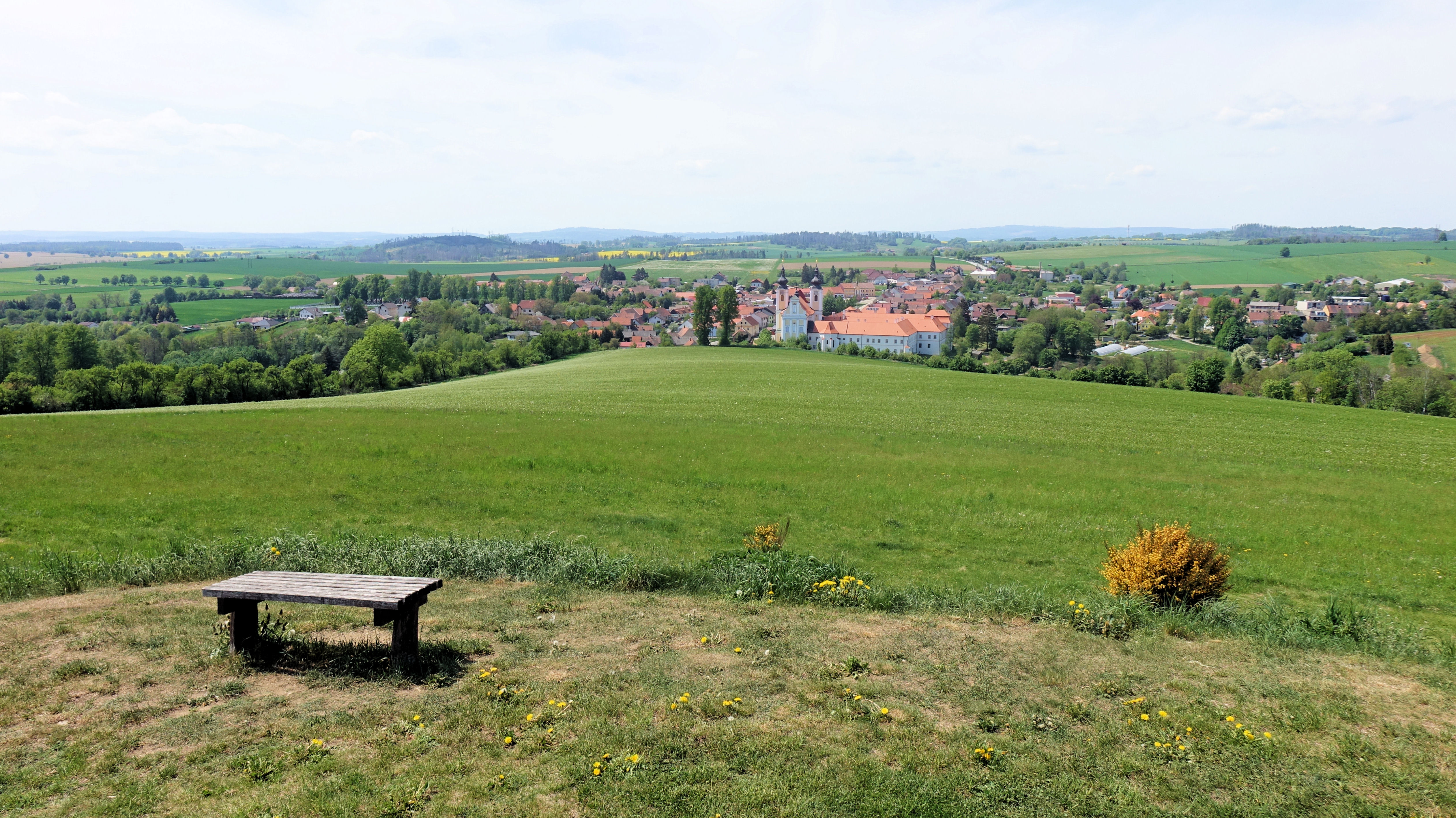 Klášter Nová Říše - pohled od východu (ze Spravedlnosti)