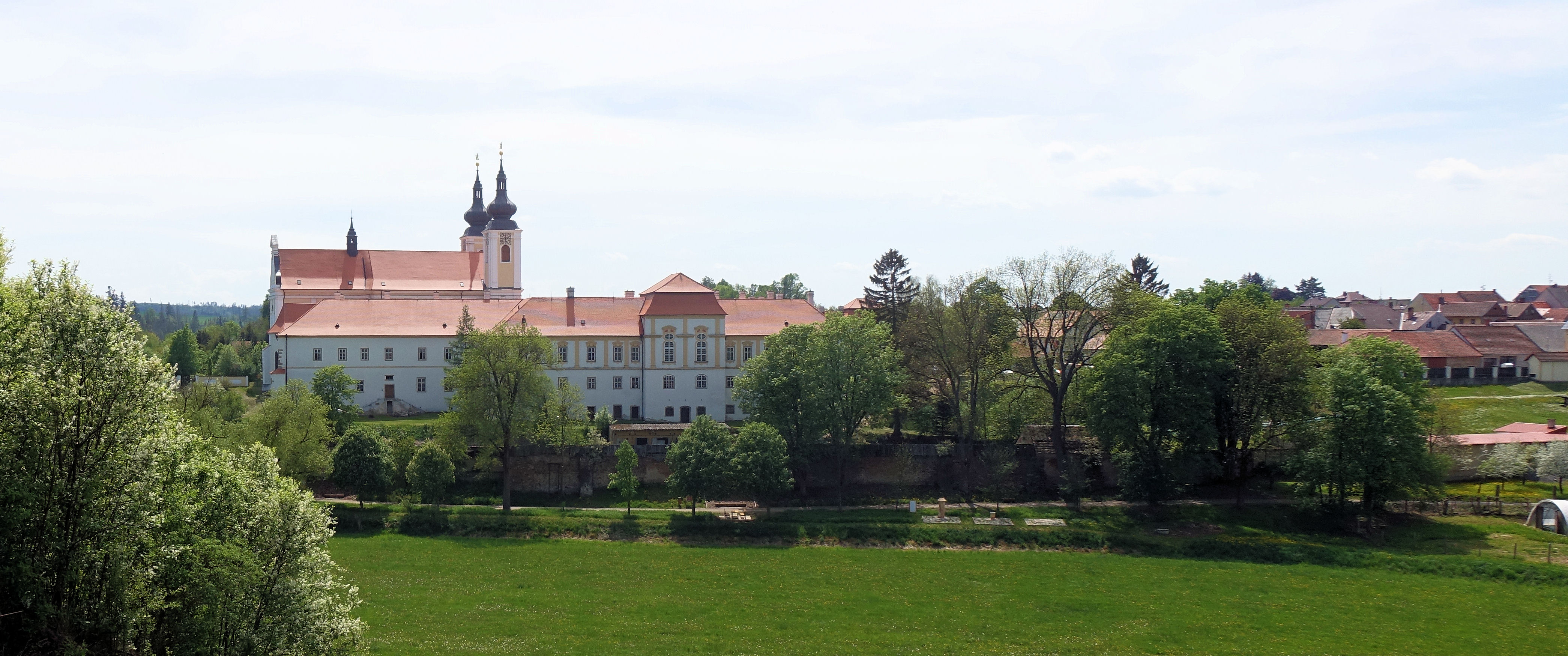 Klášter Nová Říše - pohled od severní strany