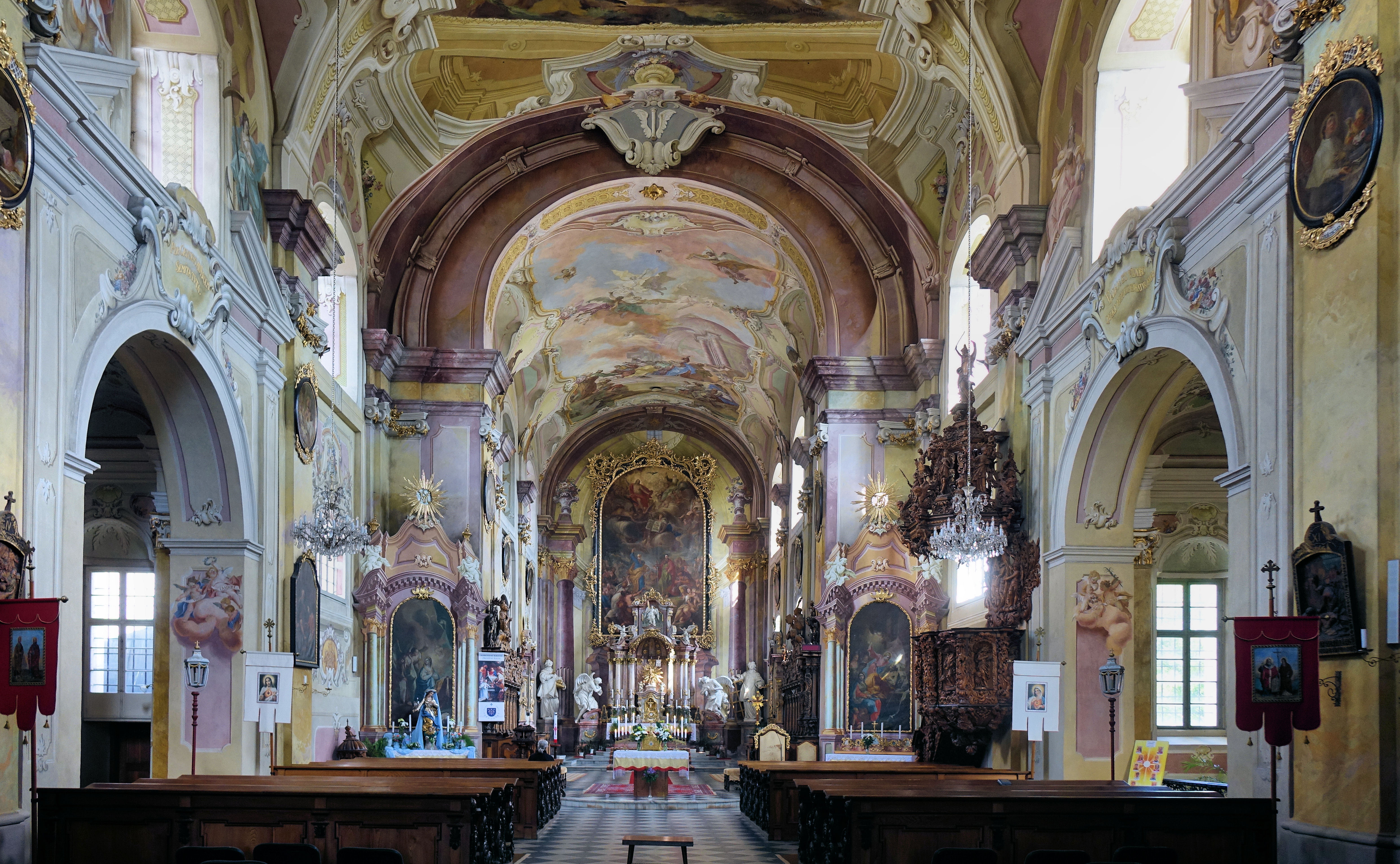 Kostel sv. Petra a Pavla v Nové Říši - interiér